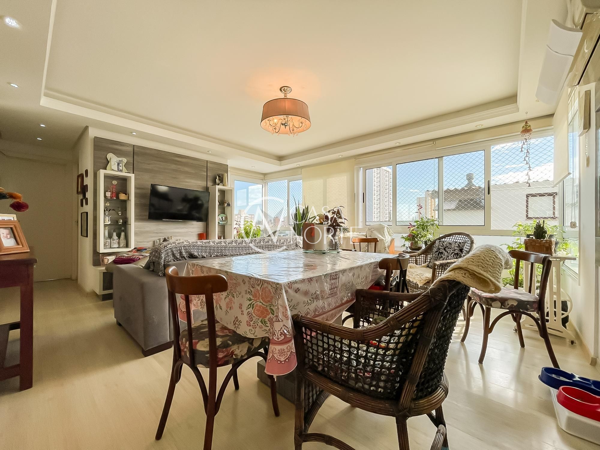 Apartamento à venda com 2 quartos, 71m², 1 suíte, 1 vaga, Rua Professor Cristiano Fischer no bairro Petrópolis em Porto Alegre