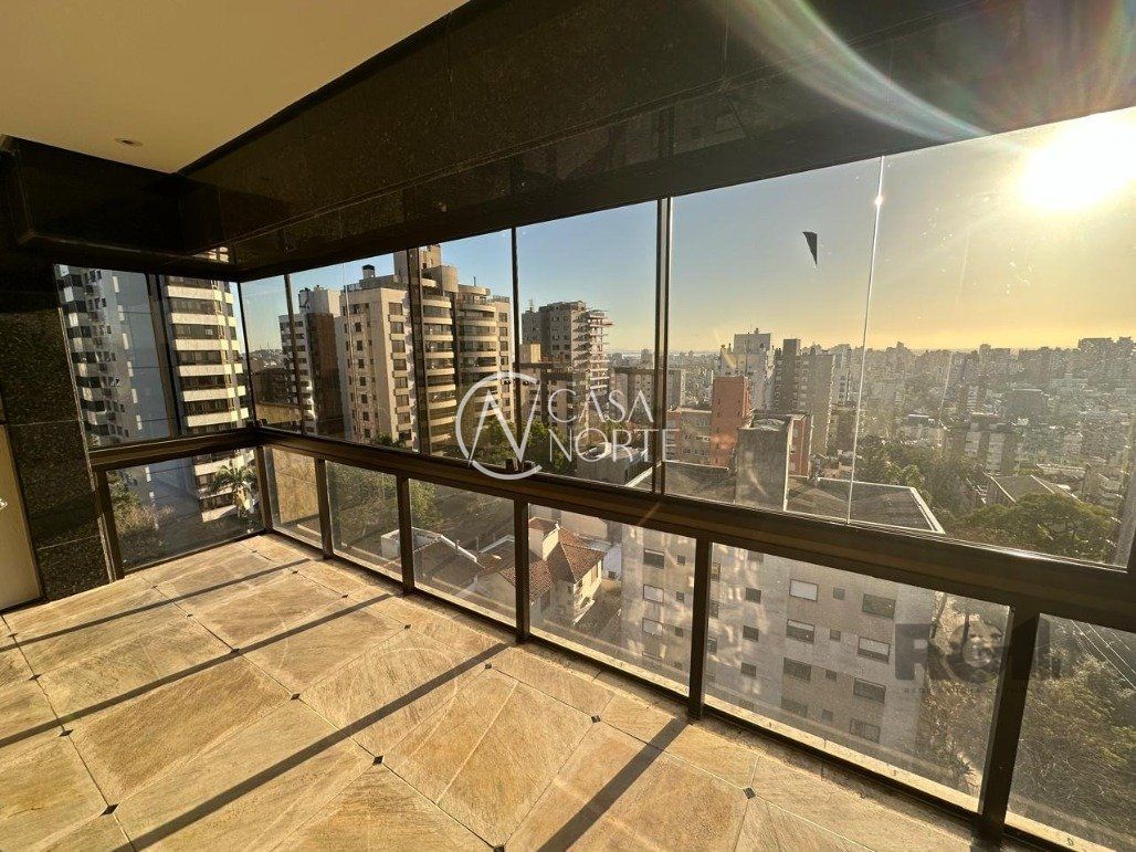 Apartamento à venda com 4 quartos, 274m², 4 suítes, 3 vagas, Rua Coronel Joaquim Pedro Salgado no bairro Rio Branco em Porto Alegre