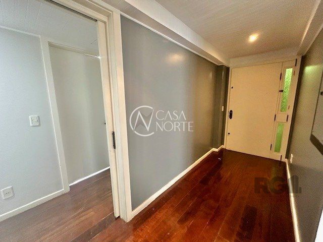 Apartamento à venda com 3 quartos, 196m², 1 suíte, 2 vagas, Rua André Puente no bairro Independência em Porto Alegre