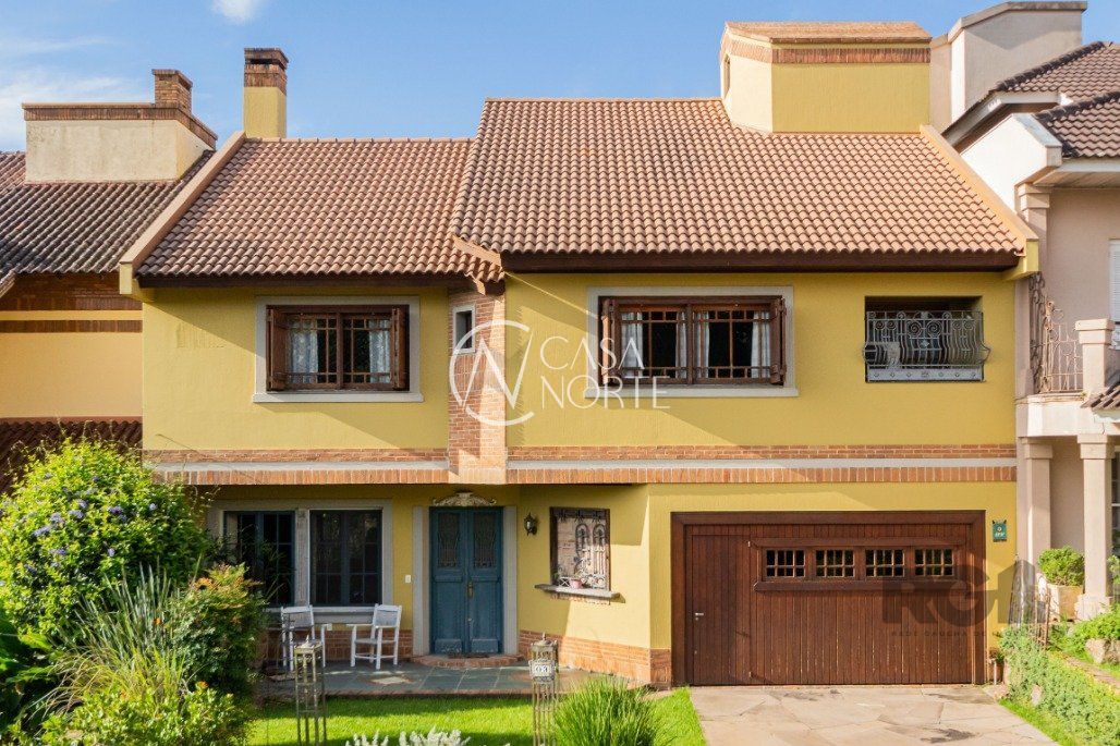 Casa de Condomínio à venda com 4 quartos, 340m², 2 suítes, 3 vagas, Rua Seival no bairro Vila Jardim em Porto Alegre