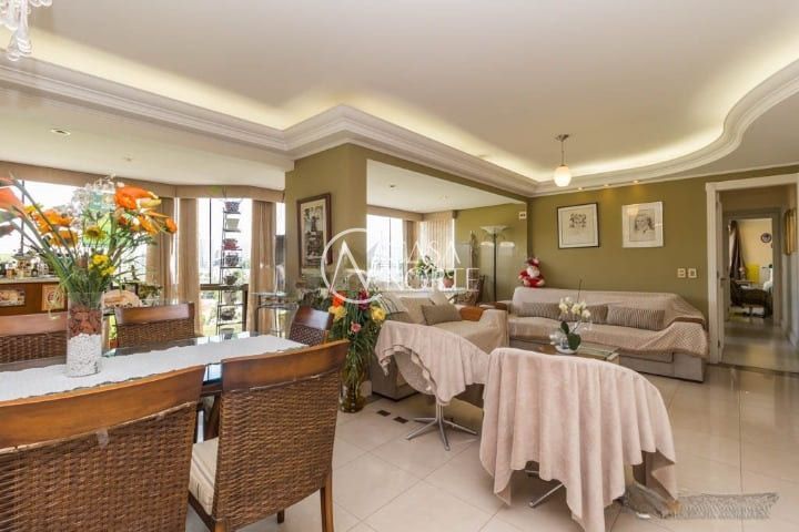 Apartamento à venda com 3 quartos, 138m², 1 suíte, 2 vagas, Rua Tomaz Gonzaga no bairro Boa Vista em Porto Alegre