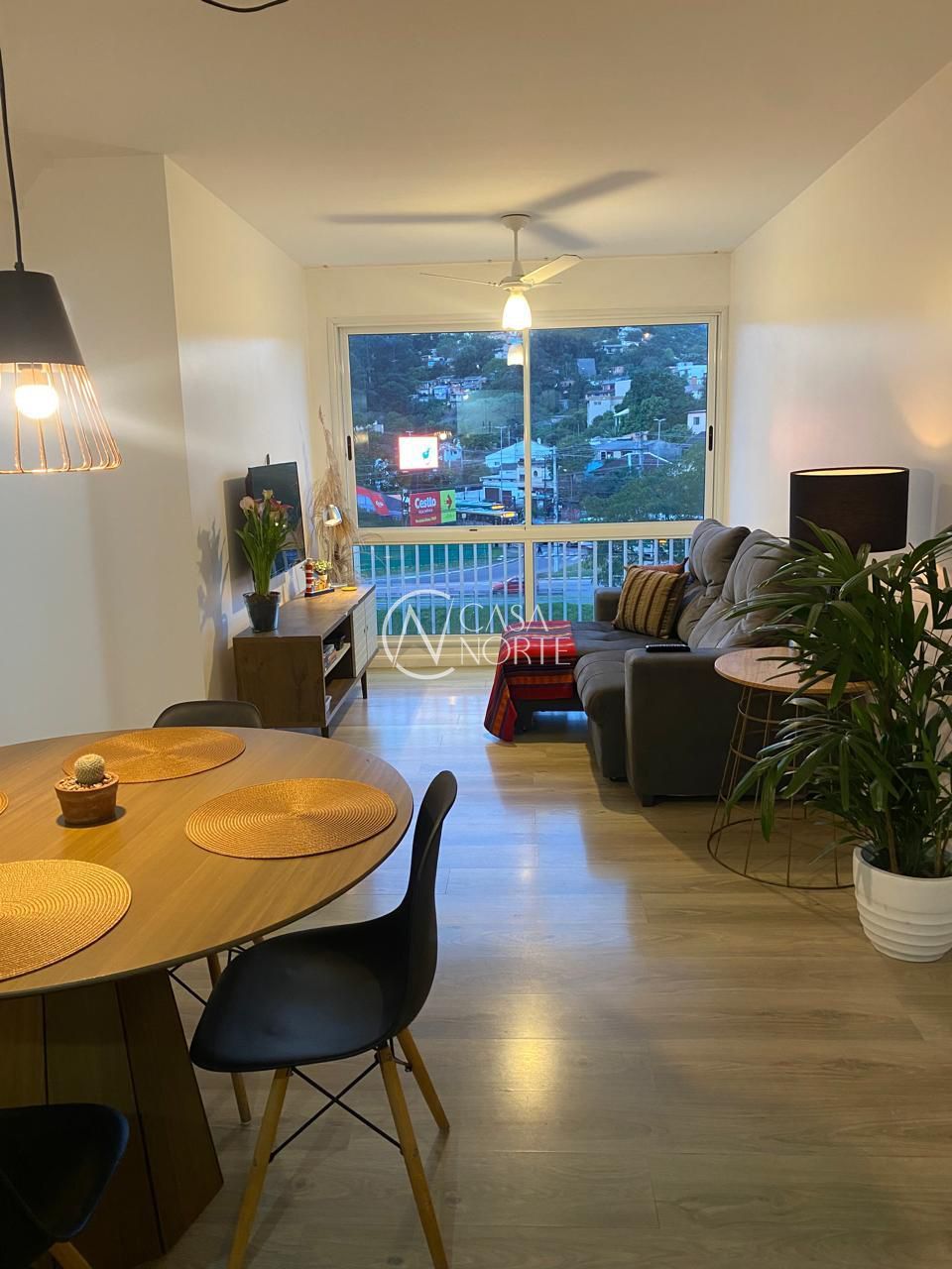 Apartamento à venda com 3 quartos, 70m², 1 suíte, 1 vaga, Rua Padre Todesco no bairro Partenon em Porto Alegre