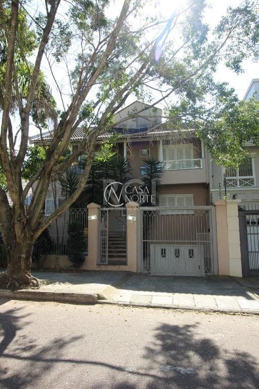 Casa à venda com 4 quartos, 458m², 2 suítes, 4 vagas, Rua Licinio Cardoso no bairro Chácara das Pedras em Porto Alegre