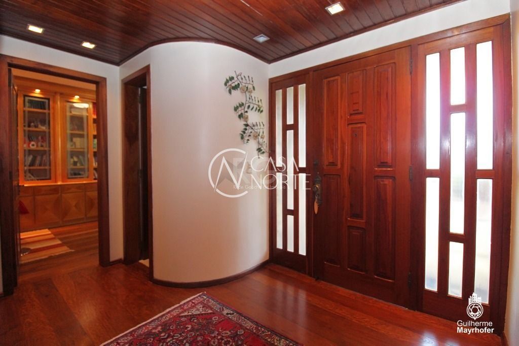 Casa à venda com 5 quartos, 420m², 2 suítes, 6 vagas, Avenida Firmino Octavio Bimbi no bairro Cavalhada em Porto Alegre