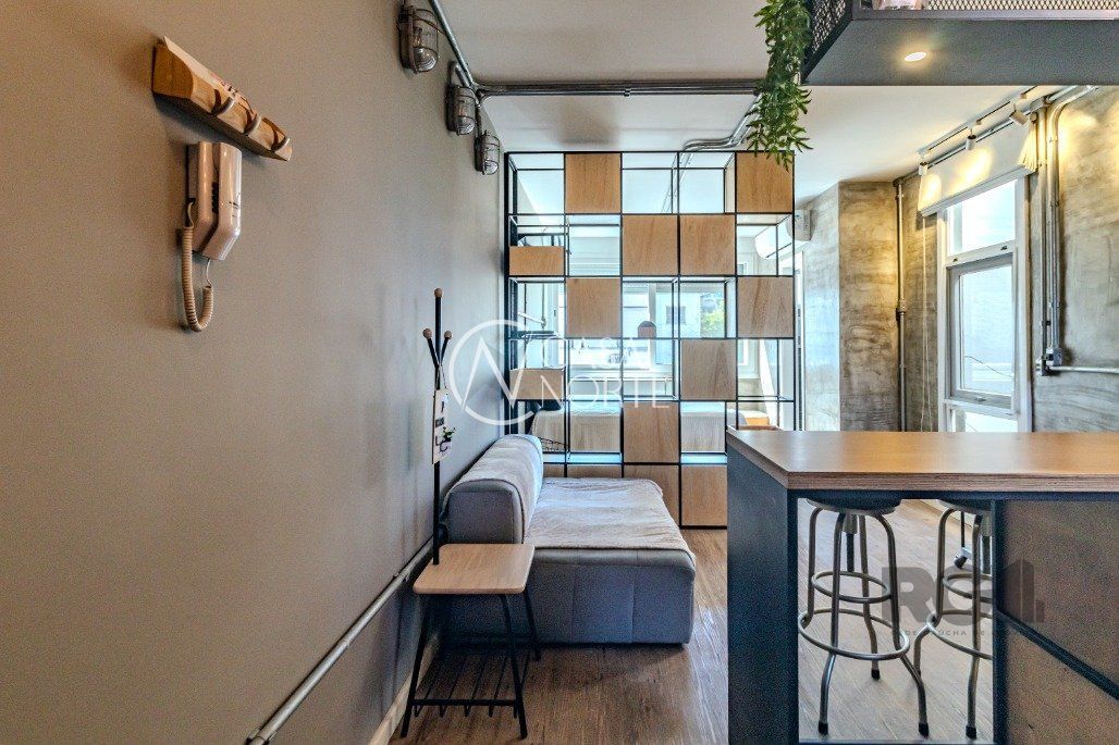 Studio à venda com 1 quarto, 37m², 1 vaga, Rua Miguel Tostes no bairro Rio Branco em Porto Alegre