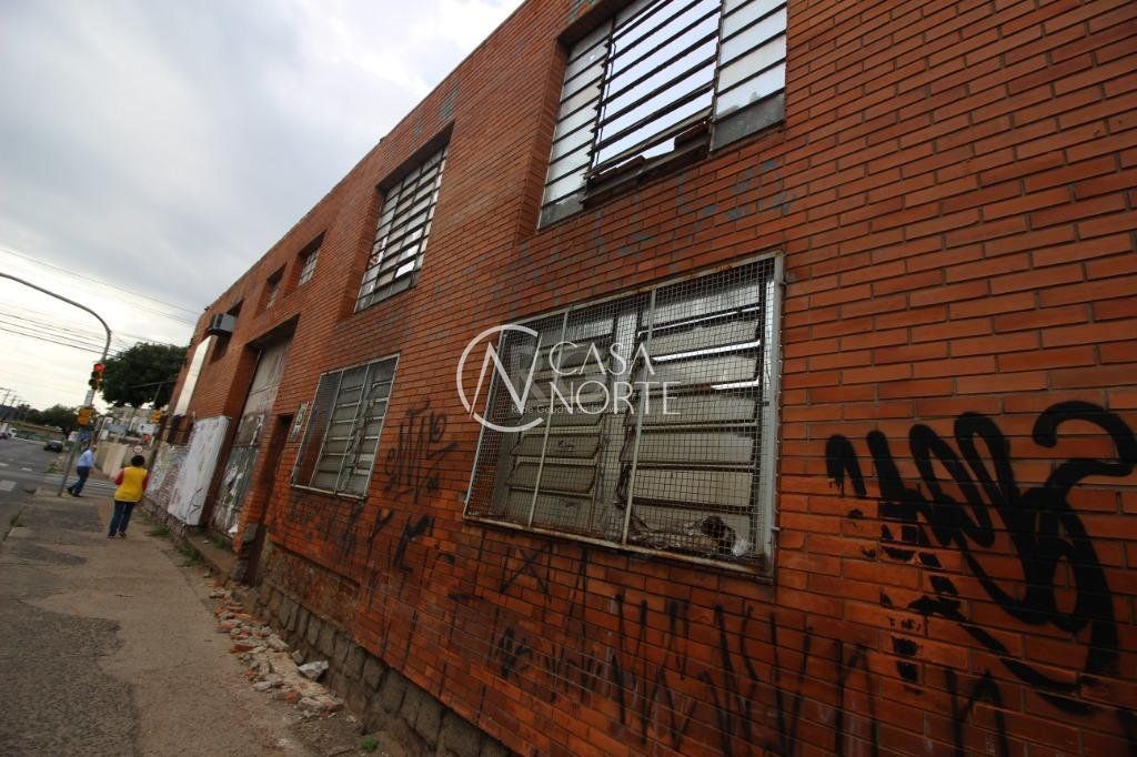 Pavilhão à venda , 1040m², Rua Dona Margarida no bairro Navegantes em Porto Alegre