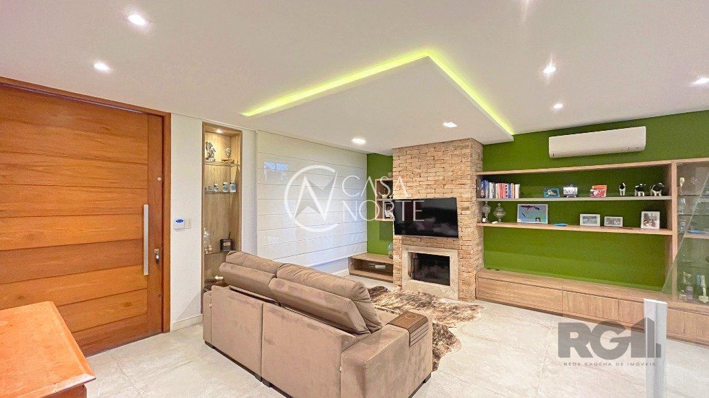 Casa à venda com 3 quartos, 227m², 3 suítes, 2 vagas, Rua Luiz Delfino no bairro Espírito Santo em Porto Alegre