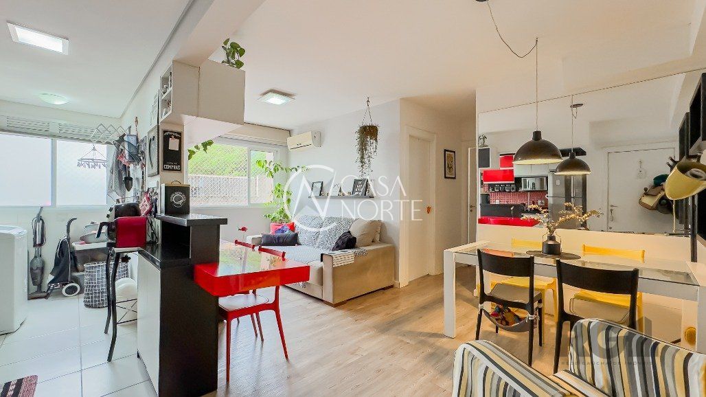 Apartamento à venda com 2 quartos, 58m², 1 suíte, 1 vaga, Rua Antônio Joaquim Mesquita no bairro Passo da Areia em Porto Alegre