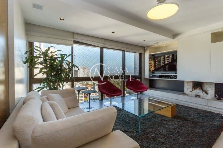 Apartamento à venda com 3 quartos, 121m², 1 suíte, 3 vagas, Rua João Caetano no bairro Três Figueiras em Porto Alegre