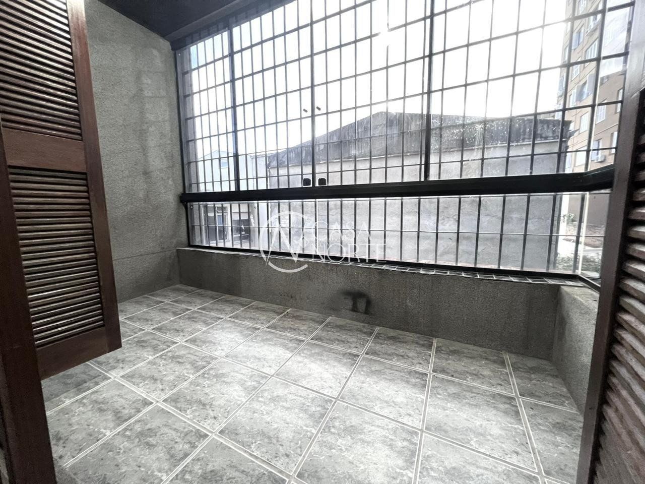 Apartamento à venda com 1 quarto, 43m², 1 vaga, Rua General Cipriano Ferreira no bairro Centro Histórico em Porto Alegre