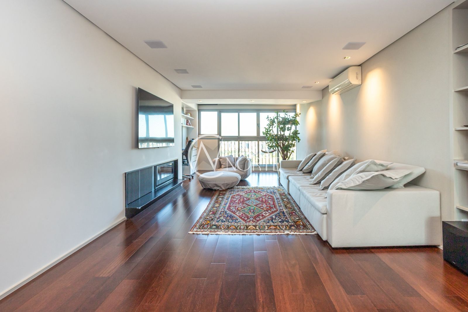 Apartamento à venda com 4 quartos, 172m², 3 suítes, 3 vagas, Avenida Luiz Manoel Gonzaga no bairro Três Figueiras em Porto Alegre