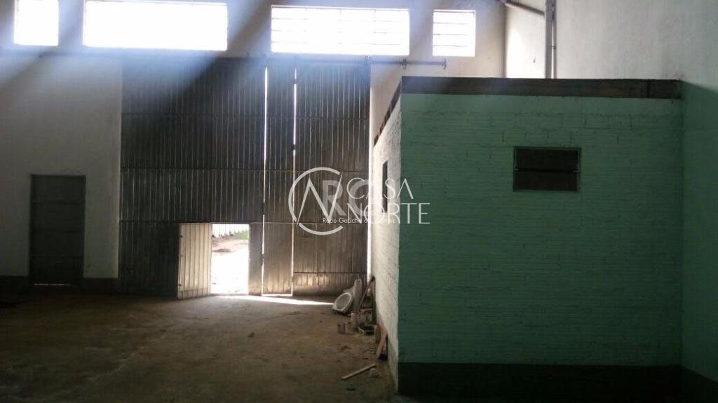 Pavilhão à venda , 330m², Avenida Bernardino Silveira Amorim no bairro Rubem Berta em Porto Alegre