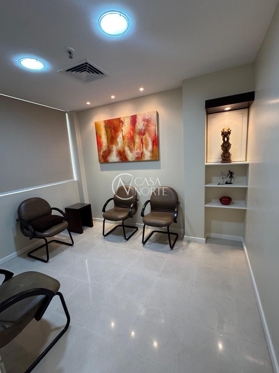 Sala Comercial à venda com 1 quarto, 45m², 1 vaga, Rua Hilário Ribeiro no bairro Moinhos de Vento em Porto Alegre