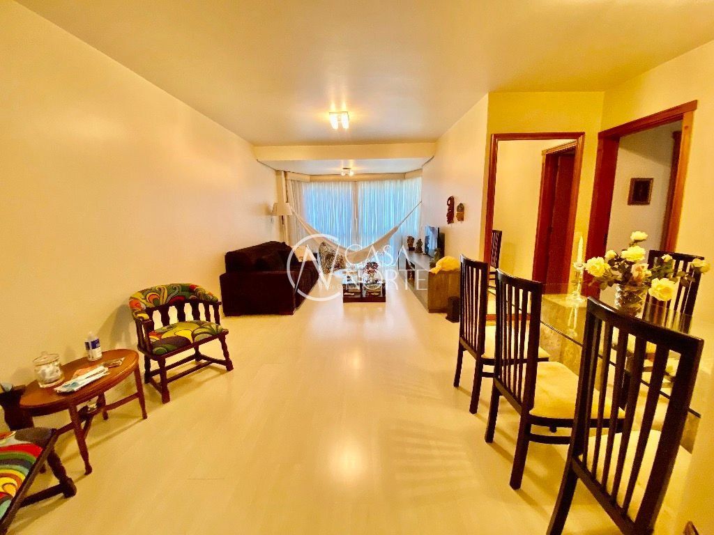 Apartamento à venda com 3 quartos, 129m², 1 suíte, 1 vaga, Travessa Coronel Antônio Carneiro Pinto no bairro Petrópolis em Porto Alegre