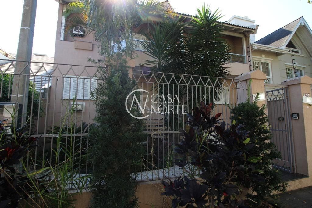 Casa à venda com 4 quartos, 458m², 2 suítes, 4 vagas, Rua Licinio Cardoso no bairro Chácara das Pedras em Porto Alegre
