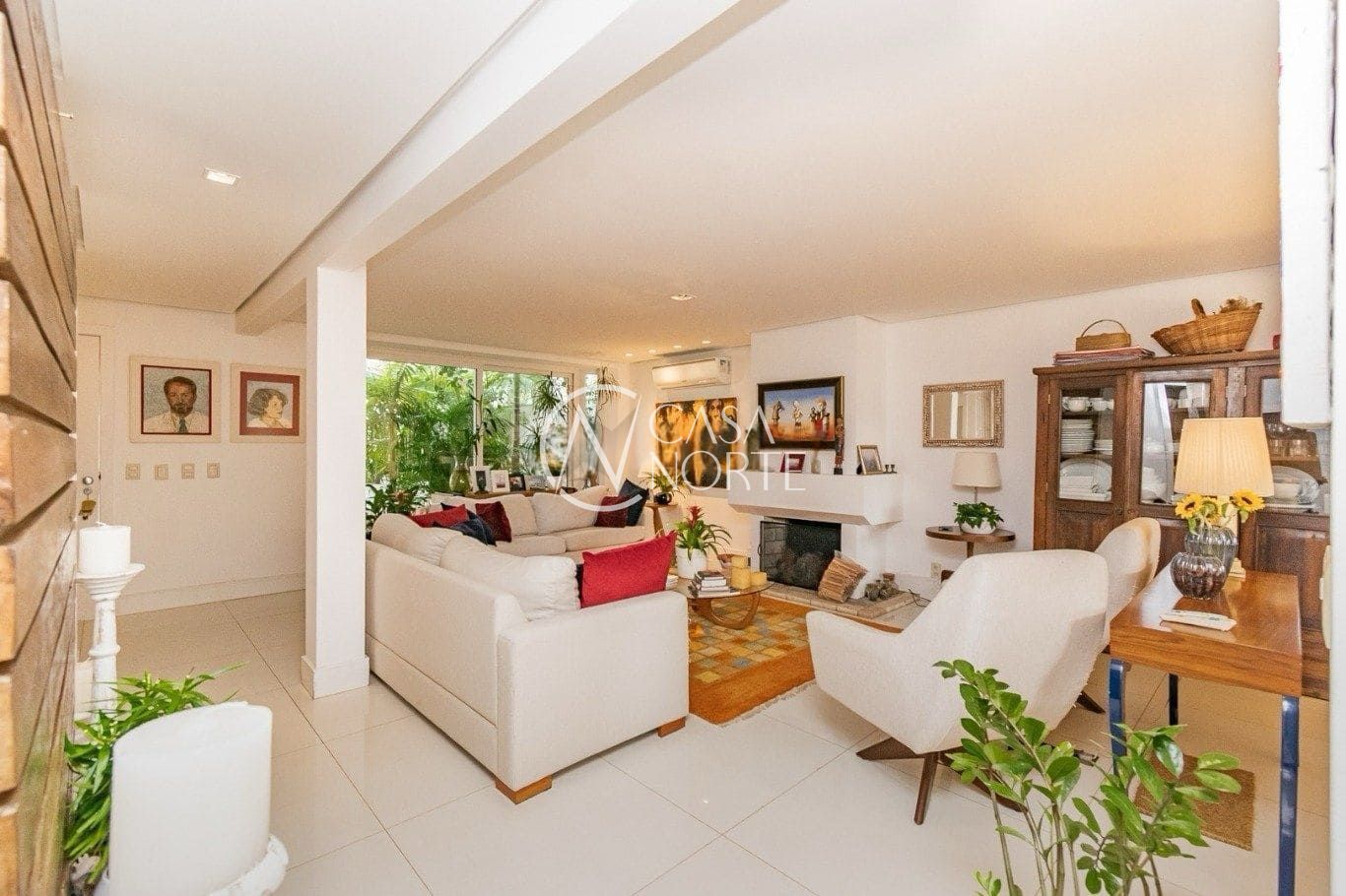 Casa de Condomínio à venda com 2 quartos, 324m², 2 suítes, 3 vagas, Rua João Caetano no bairro Três Figueiras em Porto Alegre