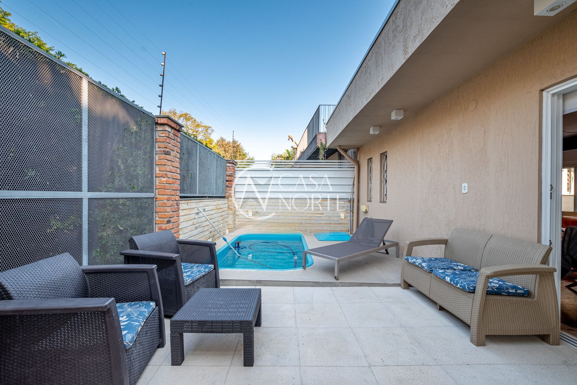 Casa à venda com 4 quartos, 357m², 2 suítes, 3 vagas, Rua Monte Alverne no bairro Chácara das Pedras em Porto Alegre