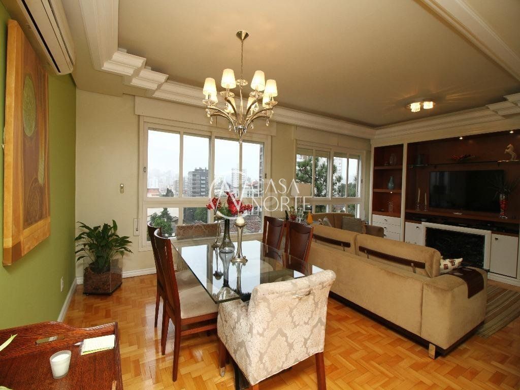 Apartamento à venda com 3 quartos, 114m², 1 suíte, 3 vagas, Rua Felipe de Oliveira no bairro Petrópolis em Porto Alegre