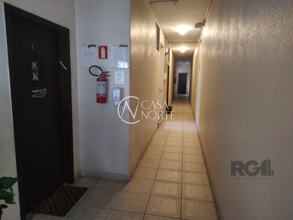 Apartamento à venda com 2 quartos, 77m², Rua Santo Antônio no bairro Floresta em Porto Alegre