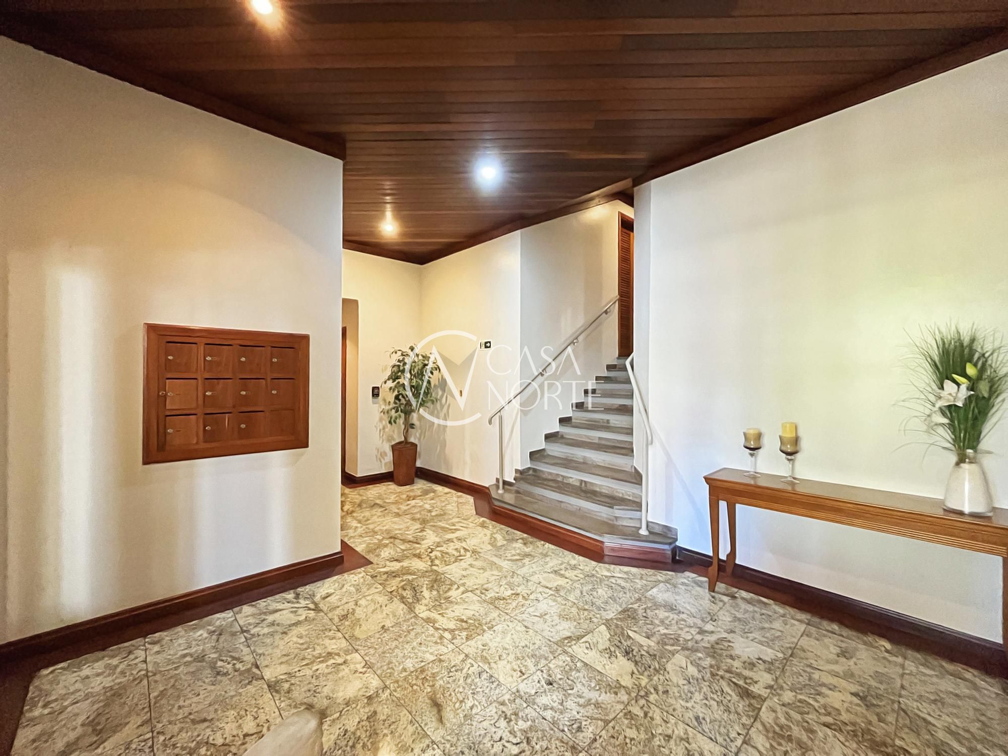 Cobertura à venda com 3 quartos, 269m², 1 suíte, 2 vagas, Rua Doutor Tauphick Saadi no bairro Bela Vista em Porto Alegre