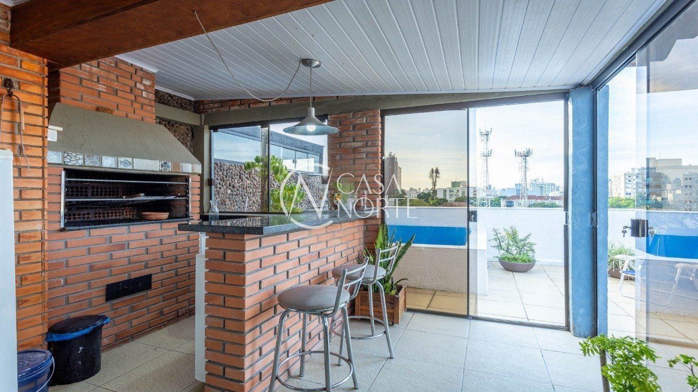 Cobertura à venda com 3 quartos, 205m², 1 suíte, 2 vagas, Rua Ferreira Viana no bairro Petrópolis em Porto Alegre