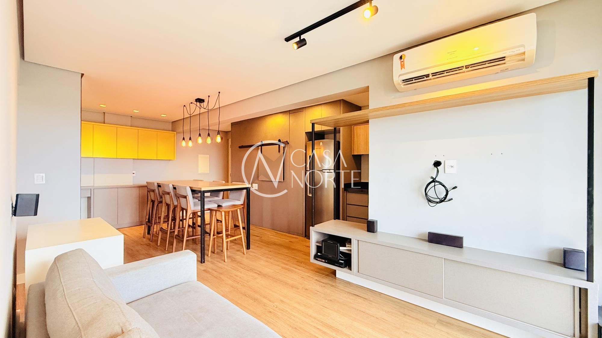 Apartamento à venda com 2 quartos, 73m², 1 suíte, 1 vaga, Rua Veador Porto no bairro Santana em Porto Alegre