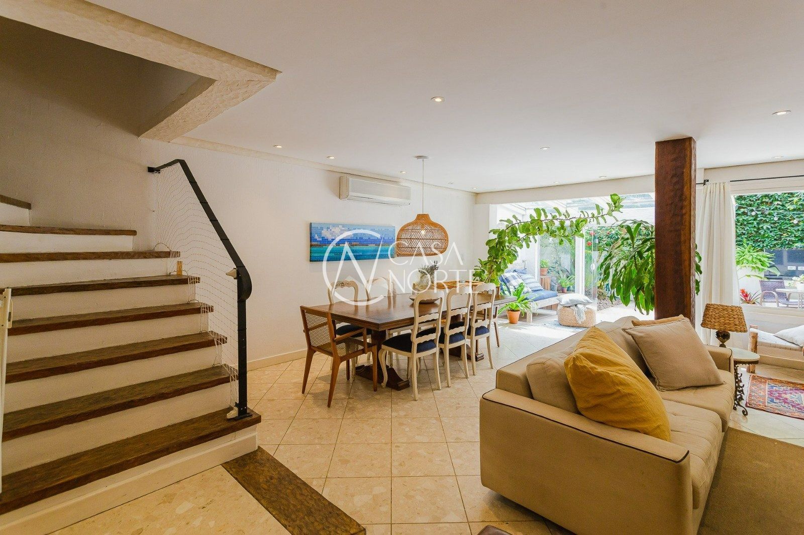 Casa de Condomínio à venda com 3 quartos, 264m², 2 suítes, 3 vagas, Rua Quatorze de Julho no bairro Boa Vista em Porto Alegre