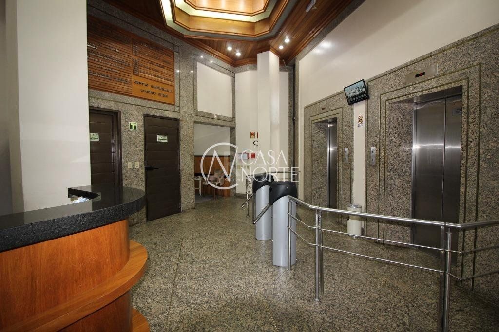 Sala Comercial à venda , 157m², 1 vaga, Avenida Carlos Gomes no bairro Auxiliadora em Porto Alegre