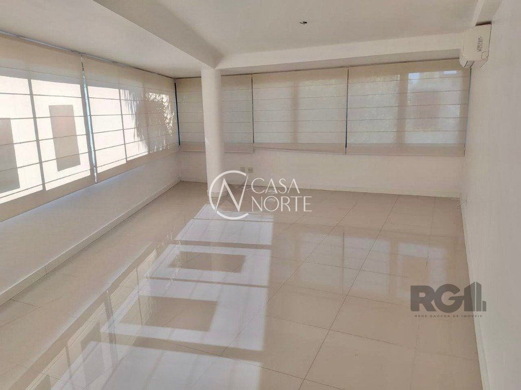 Apartamento à venda com 3 quartos, 156m², 1 suíte, 3 vagas, Rua Bogotá no bairro Jardim Lindóia em Porto Alegre