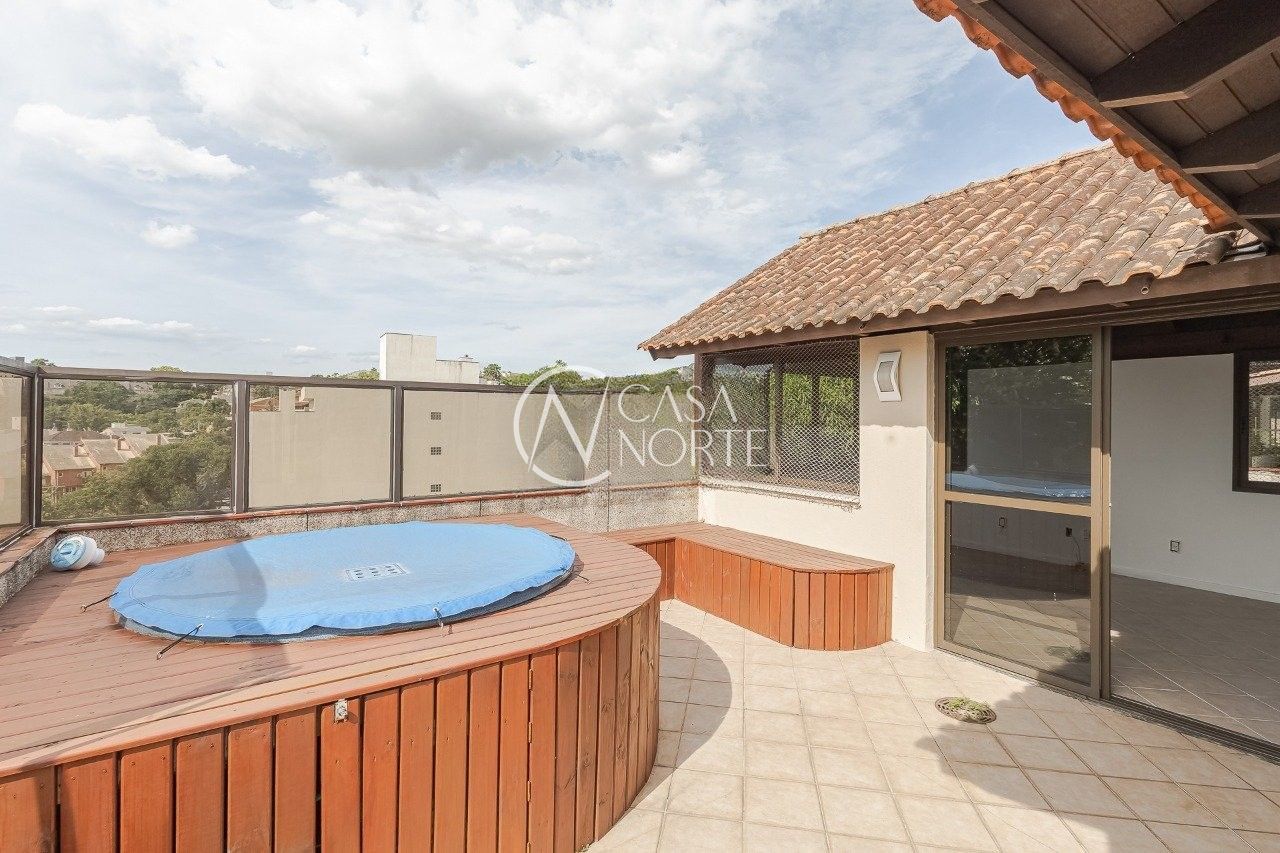 Cobertura à venda com 3 quartos, 160m², 1 suíte, 2 vagas, Avenida General Barreto Viana no bairro Chácara das Pedras em Porto Alegre