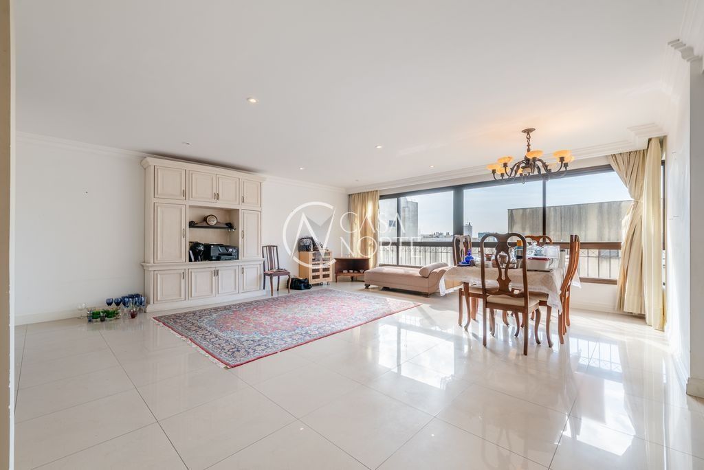 Apartamento à venda com 3 quartos, 141m², 1 suíte, 2 vagas, Rua Tito Lívio Zambecari no bairro Mont Serrat em Porto Alegre