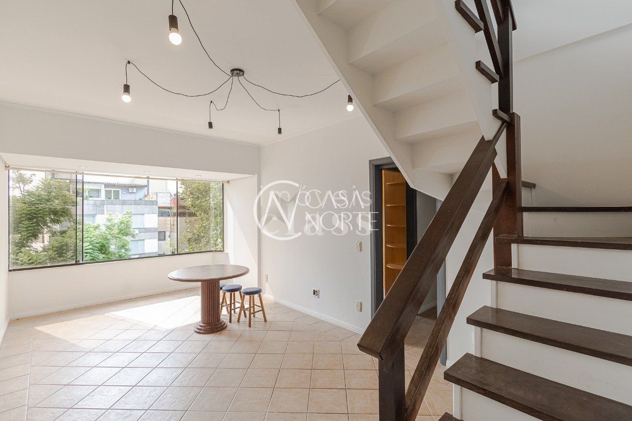 Cobertura à venda com 3 quartos, 160m², 1 suíte, 2 vagas, Avenida General Barreto Viana no bairro Chácara das Pedras em Porto Alegre