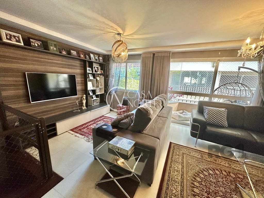 Casa de Condomínio à venda com 4 quartos, 220m², 4 suítes, 2 vagas, Avenida Coronel Marcos no bairro Pedra Redonda em Porto Alegre