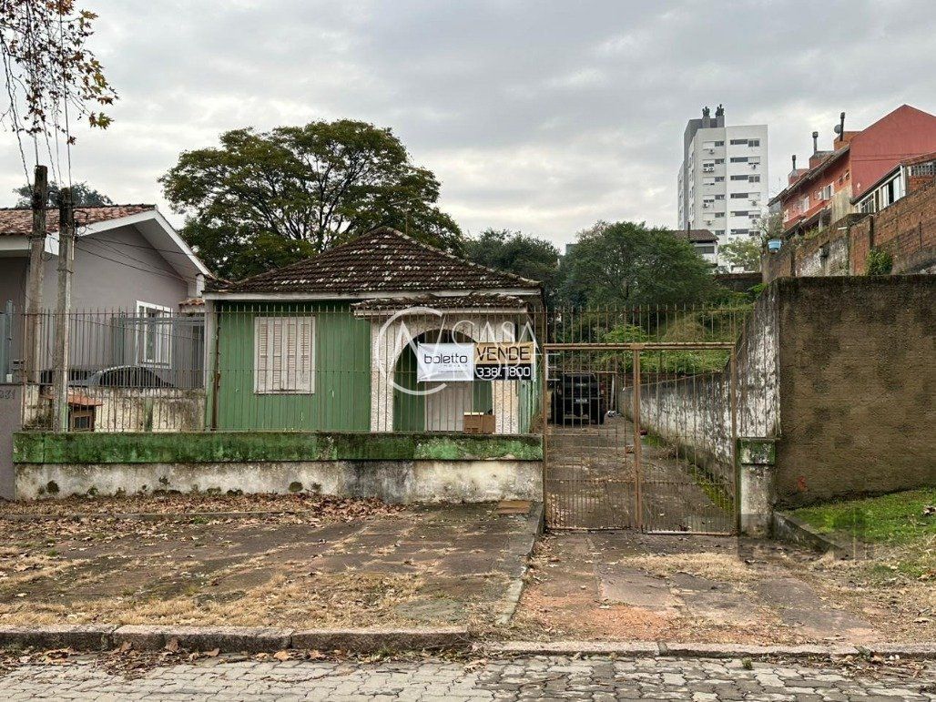 Terreno à venda  com 495m², Rua São Marcos no bairro Bom Jesus em Porto Alegre