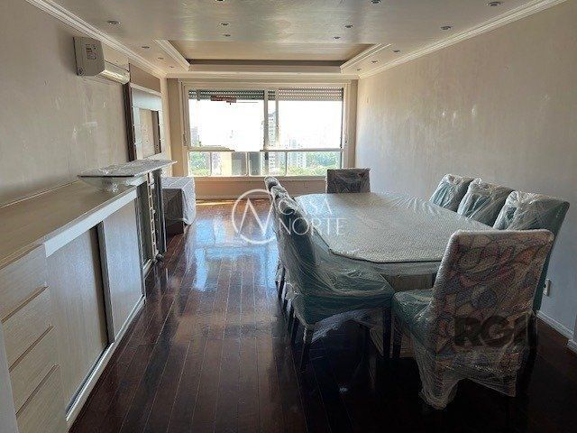 Apartamento à venda com 3 quartos, 121m², 1 suíte, 1 vaga, Rua Quintino Bocaiúva no bairro Floresta em Porto Alegre