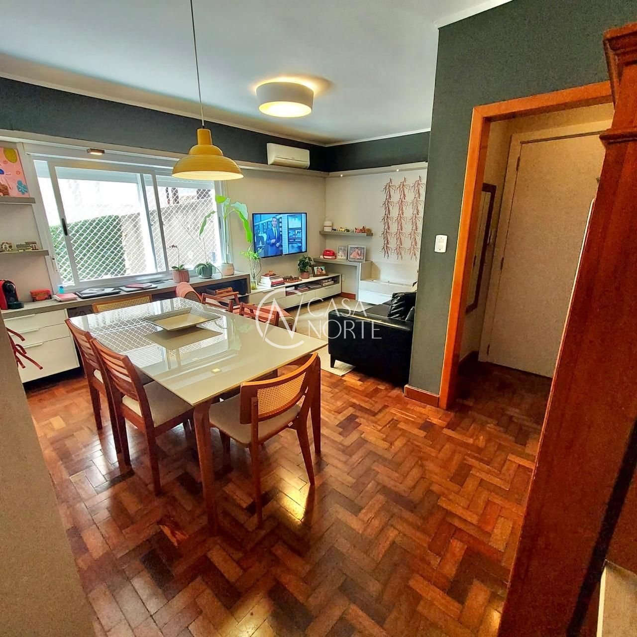 Apartamento à venda com 3 quartos, 95m², Rua Pedro Weingartner no bairro Rio Branco em Porto Alegre