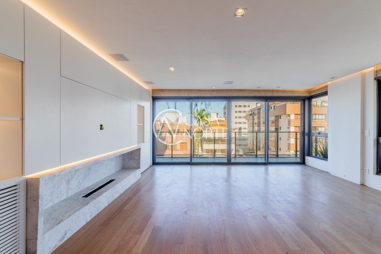 Apartamento à venda com 3 quartos, 117m², 1 suíte, 2 vagas, Avenida Itajaí no bairro Petrópolis em Porto Alegre