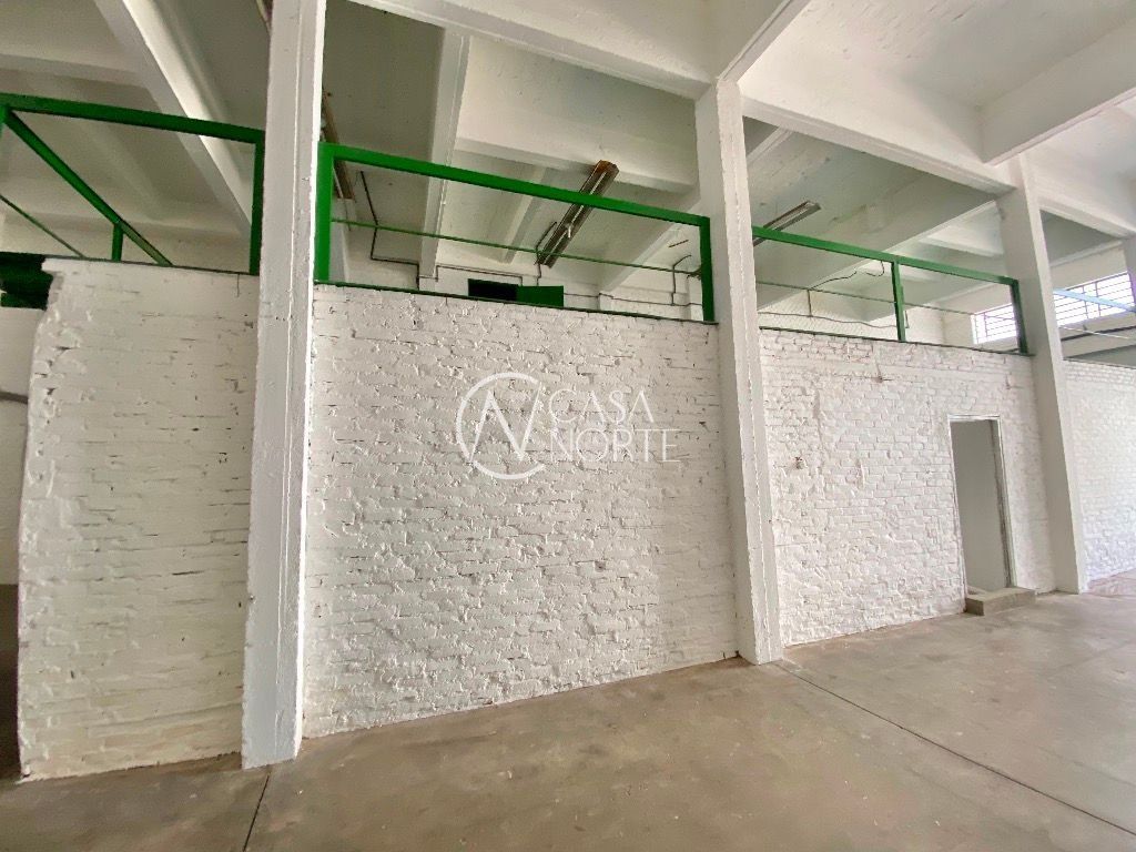 Pavilhão à venda , 437m², 4 vagas, Rua Ernesto da Fontoura no bairro São Geraldo em Porto Alegre