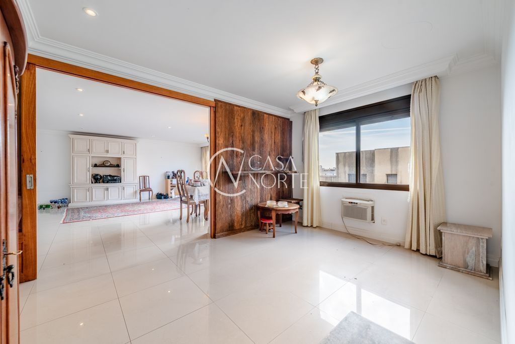 Apartamento à venda com 3 quartos, 141m², 1 suíte, 2 vagas, Rua Tito Lívio Zambecari no bairro Mont Serrat em Porto Alegre