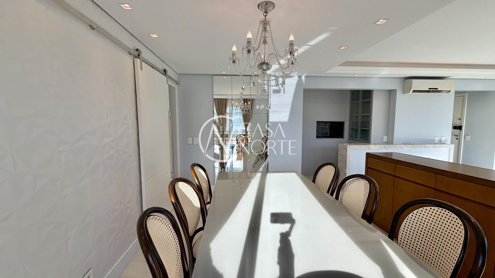 Apartamento à venda com 3 quartos, 134m², 3 suítes, 3 vagas, Rua Jari no bairro Passo da Areia em Porto Alegre