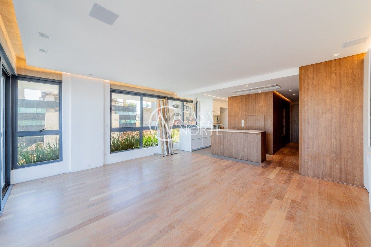 Apartamento à venda com 3 quartos, 117m², 1 suíte, 2 vagas, Avenida Itajaí no bairro Petrópolis em Porto Alegre