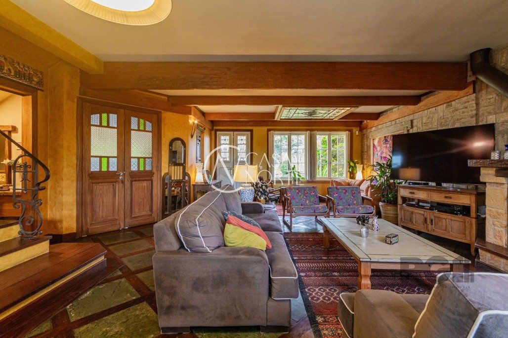 Casa de Condomínio à venda com 4 quartos, 340m², 2 suítes, 3 vagas, Rua Seival no bairro Vila Jardim em Porto Alegre