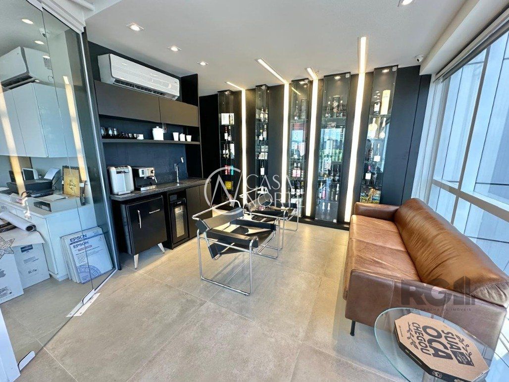 Sala Comercial à venda com 2 quartos, 43m², Rua Anita Garibaldi no bairro Mont Serrat em Porto Alegre