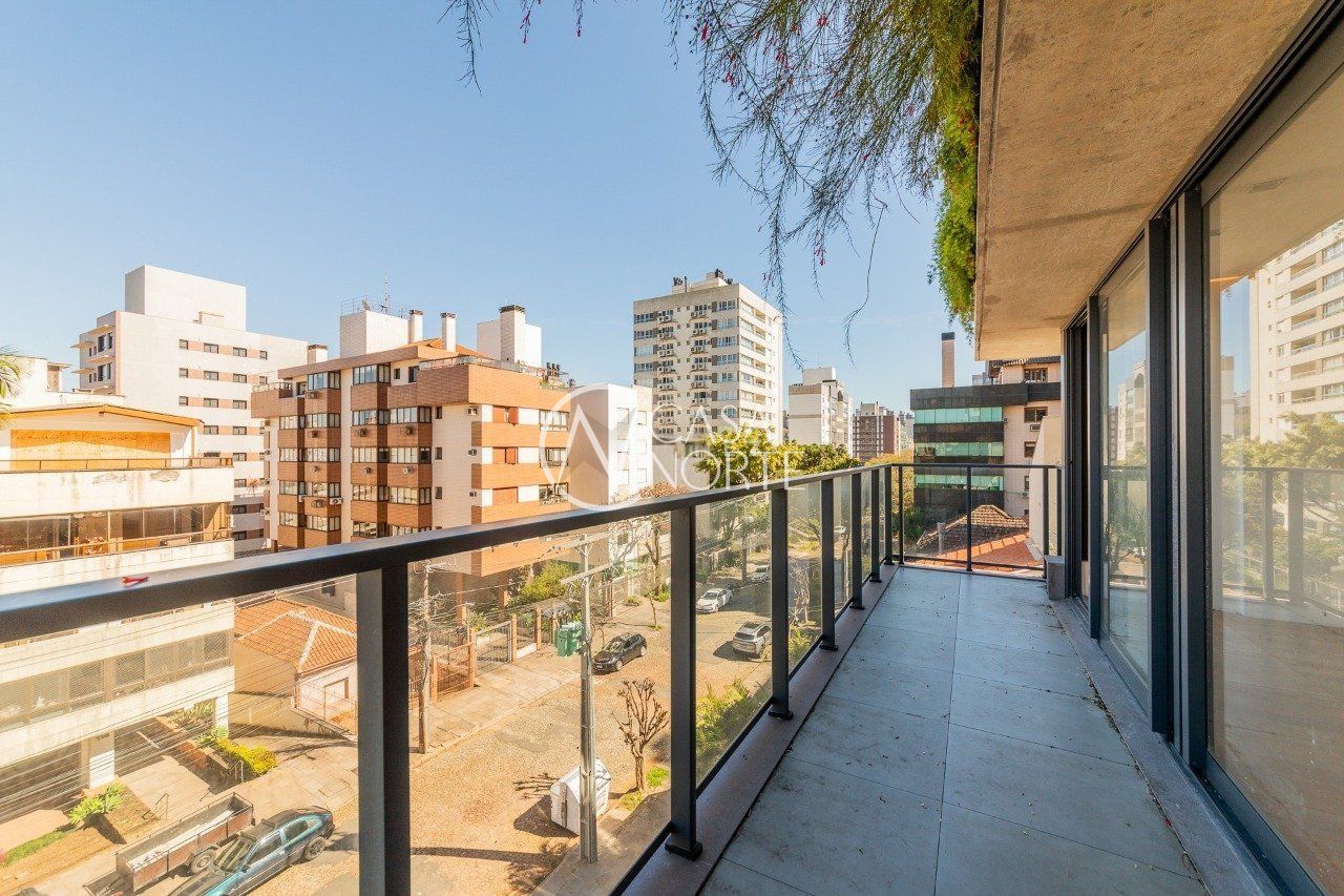 Apartamento à venda com 3 quartos, 117m², 1 suíte, 2 vagas, Avenida Itajaí no bairro Petrópolis em Porto Alegre