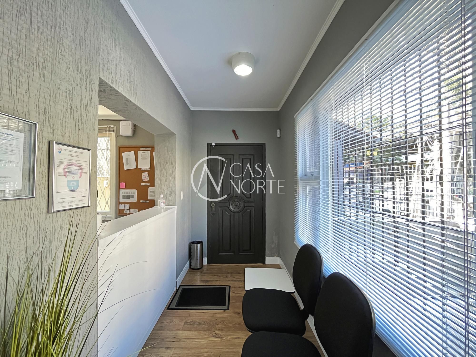 Casa Comercial à venda com 5 quartos, 250m², 3 vagas, Avenida Palmeira no bairro Petrópolis em Porto Alegre