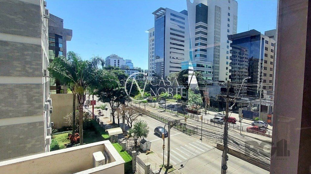 Sala Comercial à venda com 1 quarto, 51m², 1 vaga, Avenida Carlos Gomes no bairro Boa Vista em Porto Alegre