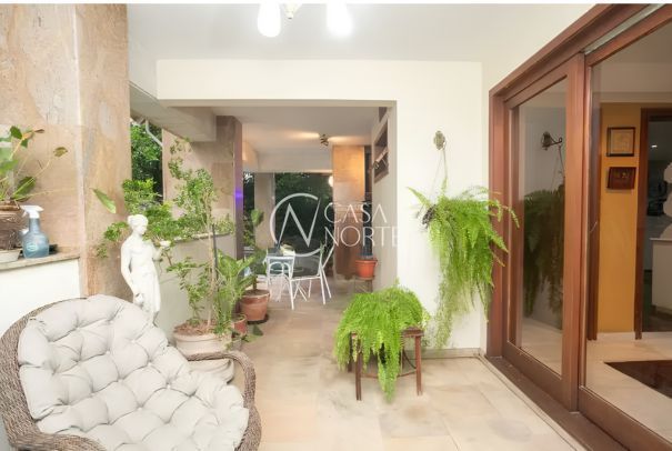 Apartamento à venda com 3 quartos, 347m², 1 suíte, 3 vagas, Rua Coronel Aurélio Bitencourt no bairro Rio Branco em Porto Alegre