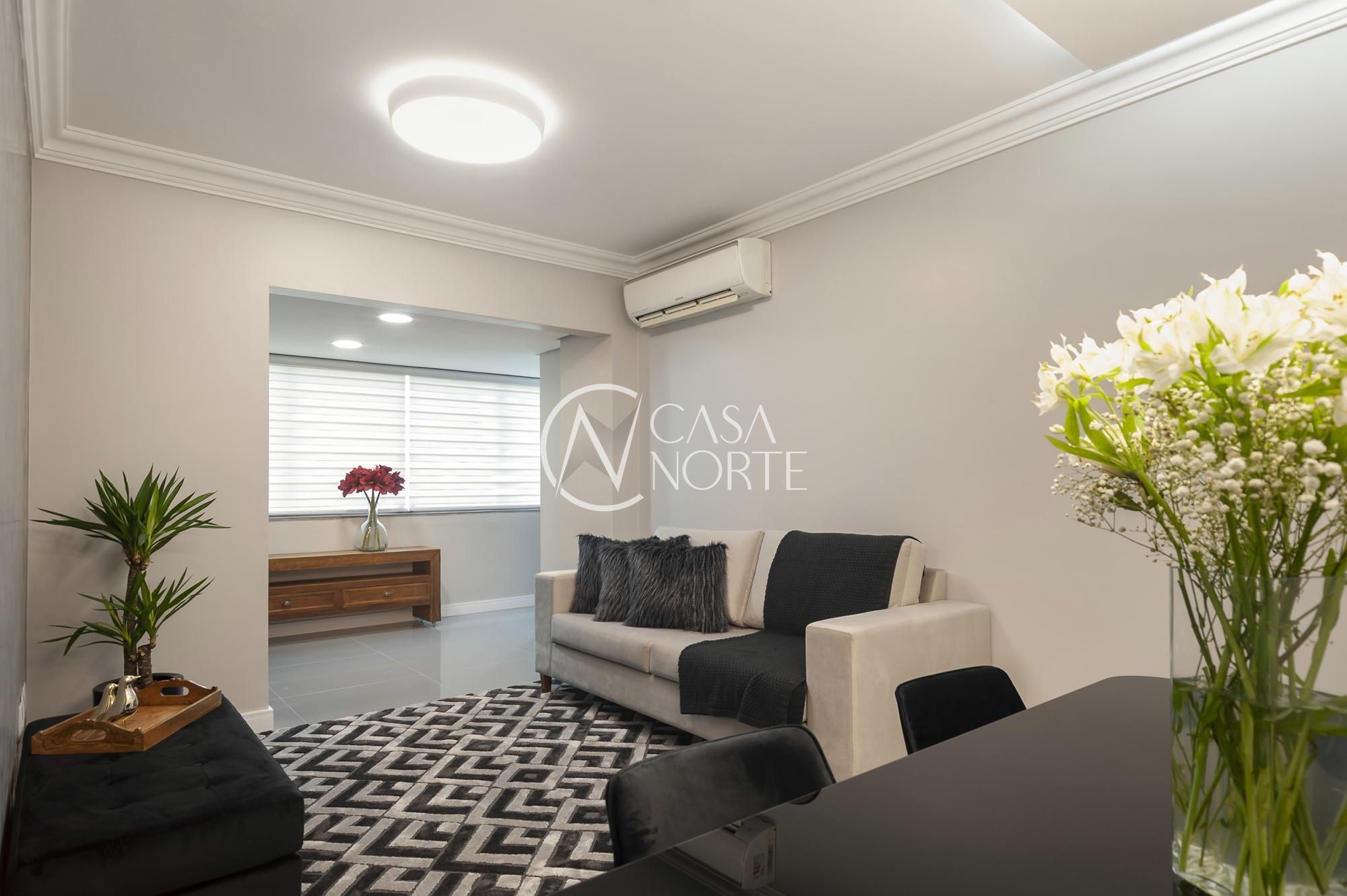 Apartamento à venda com 2 quartos, 85m², 1 suíte, 1 vaga, Rua Ernesto da Fontoura no bairro São Geraldo em Porto Alegre