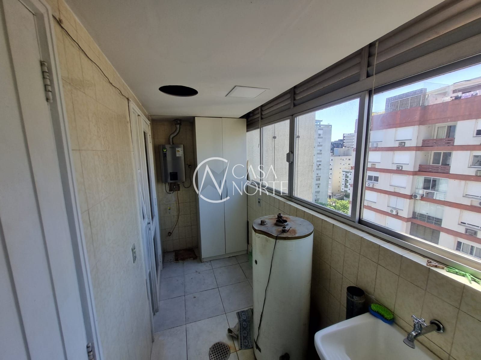 Apartamento à venda com 3 quartos, 121m², 1 suíte, 1 vaga, Rua Quintino Bocaiúva no bairro Floresta em Porto Alegre