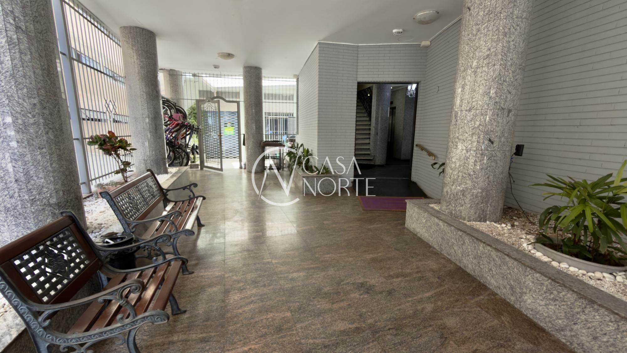 Apartamento à venda com 3 quartos, 110m², Rua Duque de Caxias no bairro Centro Histórico em Porto Alegre